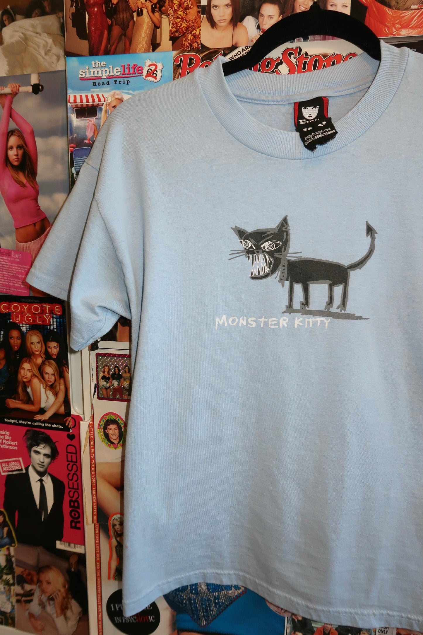 LORELAI GILMORE MONSTER KITTY TEE