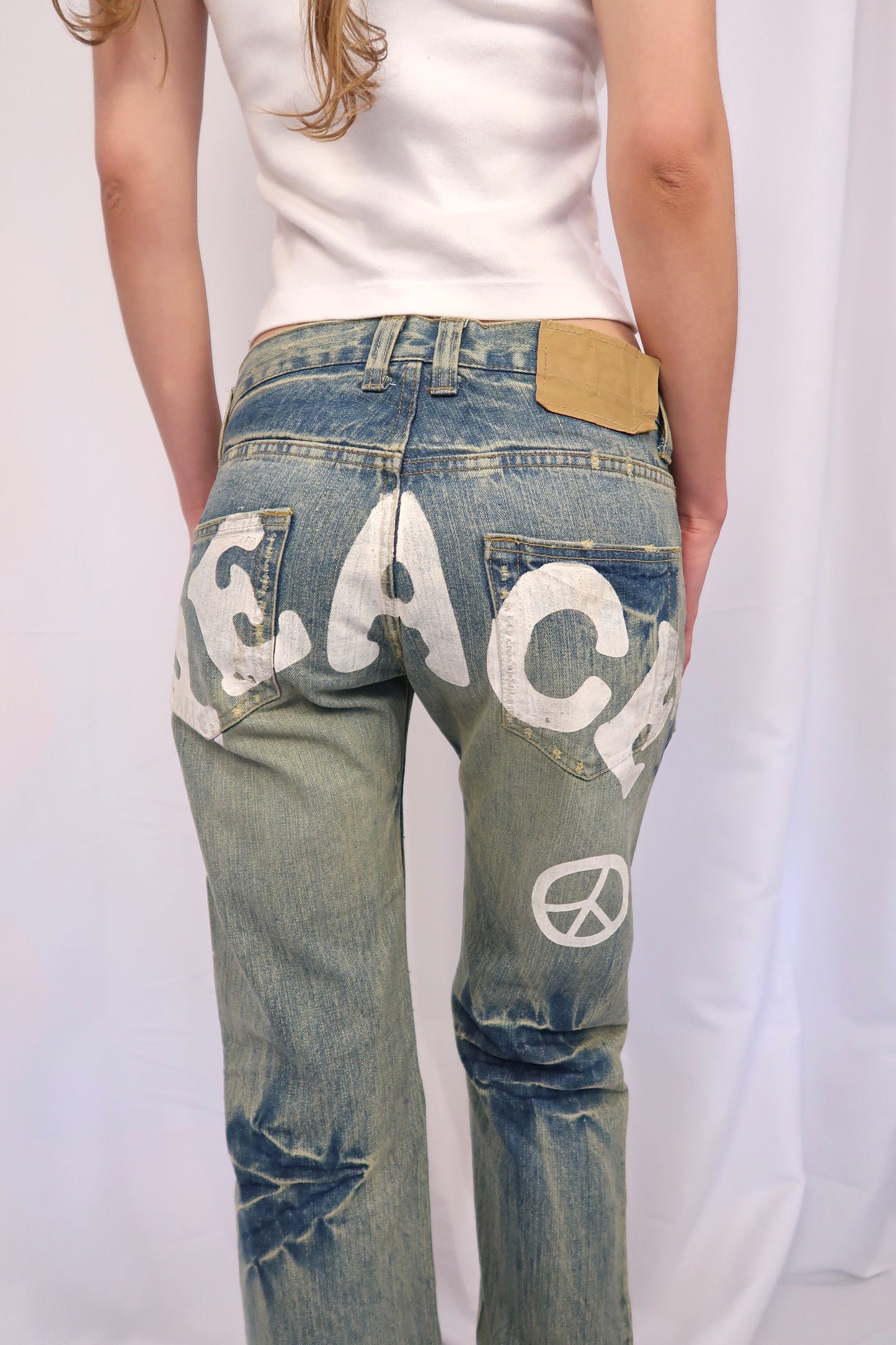 VINTAGE PEACE OUT JEANS