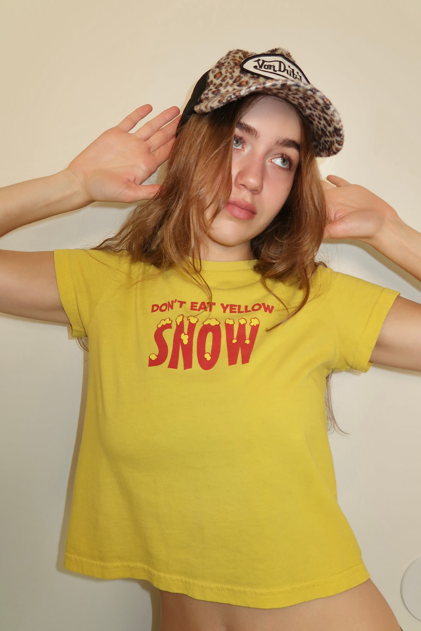 VINTAGE YELLOW SNOW TOP
