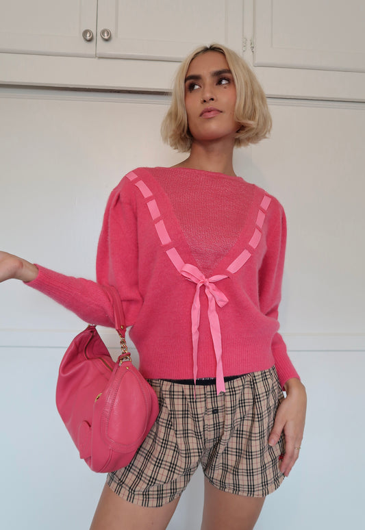 SWEETHEART SWEATER