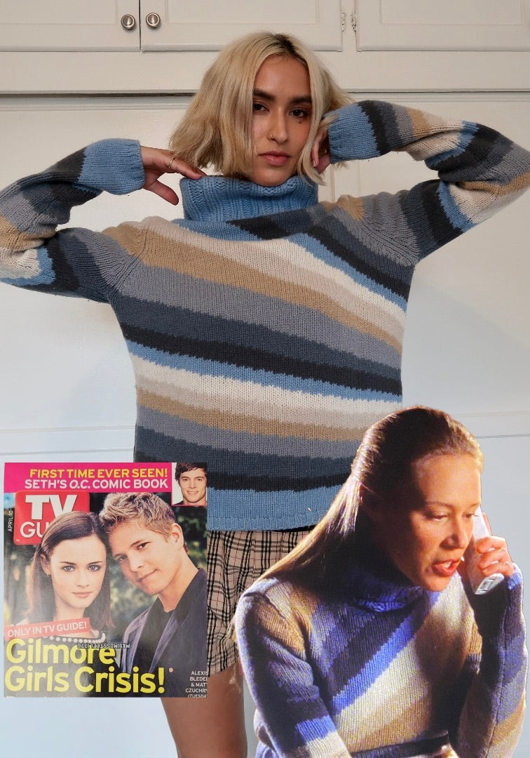 GILMORE GIRLS TURTLENECK + TV GUIDE